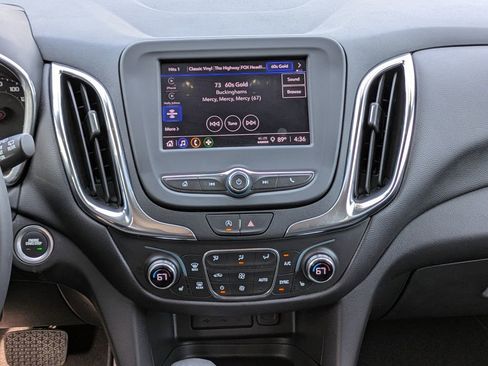 Used 2024 Chevrolet Equinox LT image 18