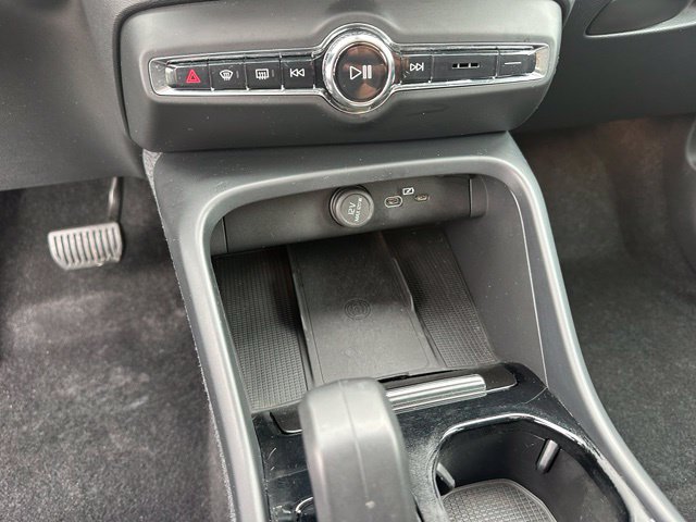 Used 2023 Volvo C40 P8 Recharge Ultimate AWD/4WD image 24