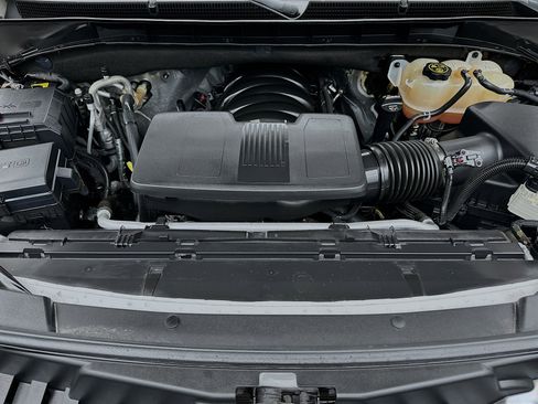 Used 2022 Cadillac Escalade Premium Luxury w/ Performance Package AWD/4WD image 35