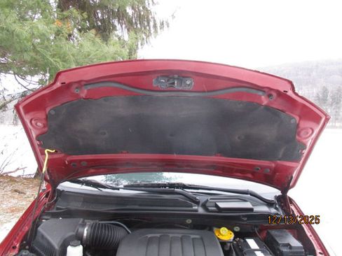 Used 2016 Dodge Grand Caravan SXT w/ UConnect Hands-Free Group image 6