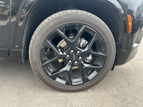 Used 2024 Chevrolet Traverse RS w/ LPO, Floor Liner Package image 9