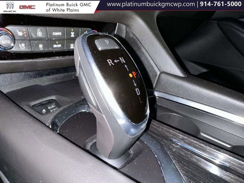 Used 2021 Buick Enclave Avenir w/ Avenir Technology Package image 29