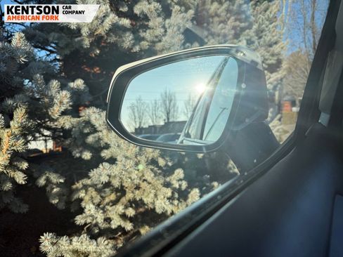 Used 2025 Toyota RAV4 XLE image 23