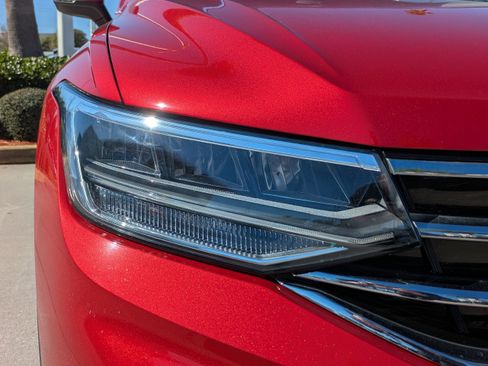 Certified 2023 Volkswagen Tiguan SE image 10