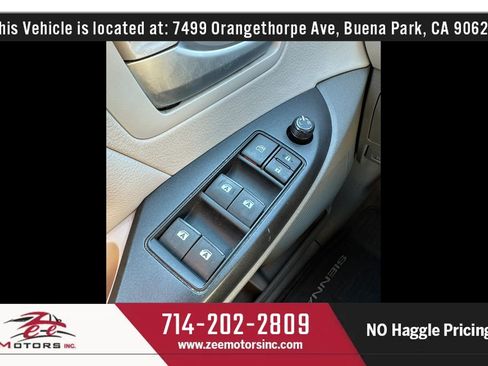 Used 2017 Toyota Sienna LE FWD image 28