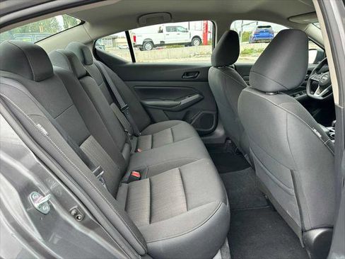 Used 2024 Nissan Altima 2.5 SV image 12