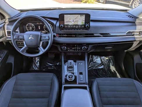 Used 2024 Mitsubishi Outlander Ralliart image 28