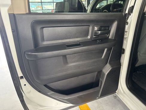 Used 2017 RAM 2500 Tradesman w/ Chrome Appearance Group AWD/4WD image 19