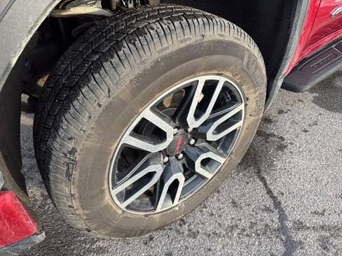 Used 2022 GMC Sierra 1500 AT4 w/ AT4 Premium Package image 2