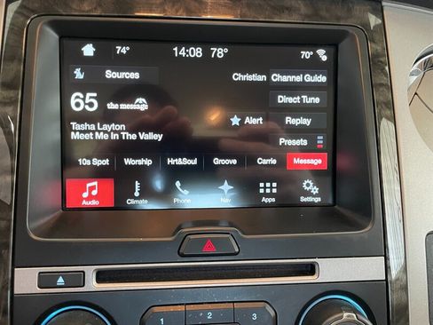 Used 2017 Ford Expedition Limited AWD/4WD image 17