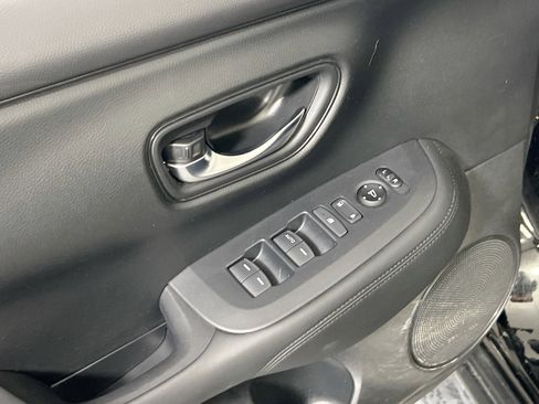 Used 2023 Honda HR-V LX image 17