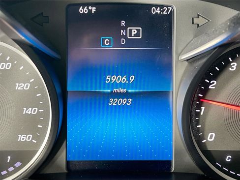 Used 2020 Mercedes-Benz GLC 300 4MATIC image 12