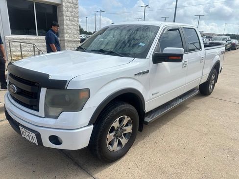 Used 2013 Ford F150 FX4 w/ Luxury Equipment Group AWD/4WD image 3