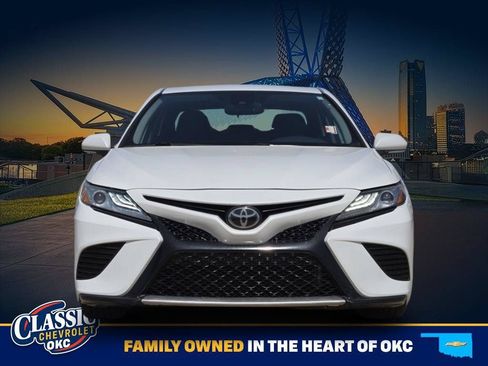 Used 2019 Toyota Camry XSE FWD image 2