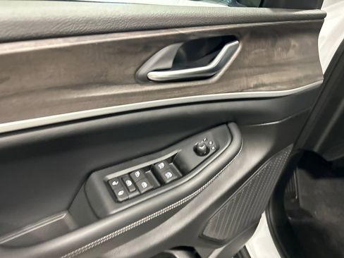 New 2026 Jeep Grand Cherokee L 4WD image 14