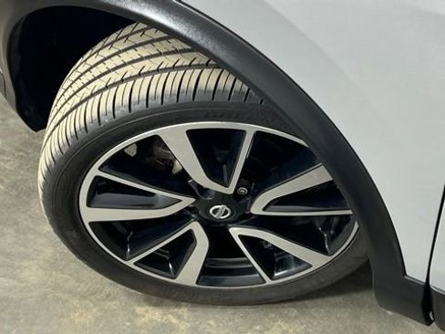 Used 2017 Nissan Rogue Sport SL w/ SL Premium Package image 36