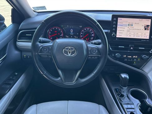 Used 2022 Toyota Camry XSE FWD image 14