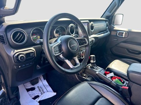Used 2023 Jeep Wrangler Unlimited Sahara w/ Cold Weather Group AWD/4WD image 10