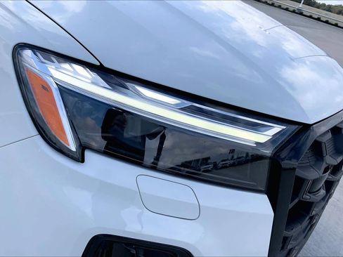 Used 2025 Audi SQ7 Premium Plus w/ Executive Package image 23