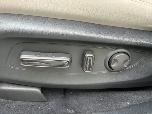 Used 2024 Honda CR-V EX-L image 10
