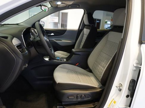 Certified 2024 Chevrolet Equinox LS w/ LS Convenience Package image 10