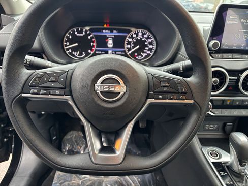 Used 2025 Nissan Sentra SV image 27