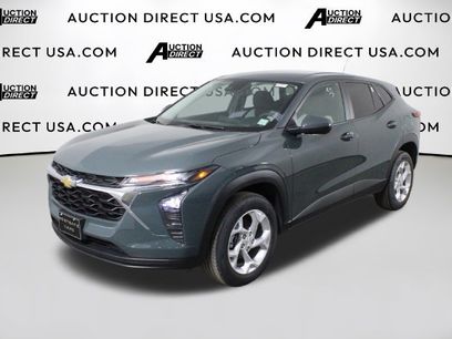 Used 2025 Chevrolet Trax LS w/ LS Convenience Package