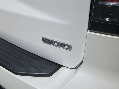 Used 2023 Cadillac Escalade ESV Premium Luxury AWD/4WD image 16