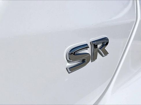 Used 2024 Nissan Kicks SR FWD image 10