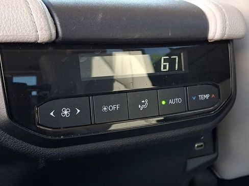 Used 2025 Toyota Grand Highlander AWD image 15