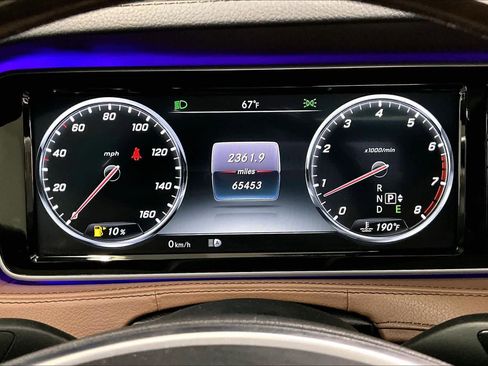 Used 2017 Mercedes-Benz S 550 4MATIC Sedan image 26