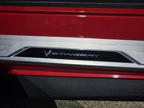 Used 2022 Chevrolet Corvette Stingray Premium Conv w/ Z51 Performance Package RWD image 8