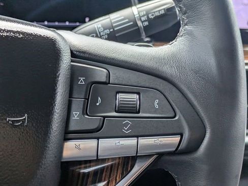 Certified 2023 Cadillac Escalade ESV Premium Luxury w/ Performance Package AWD/4WD image 30