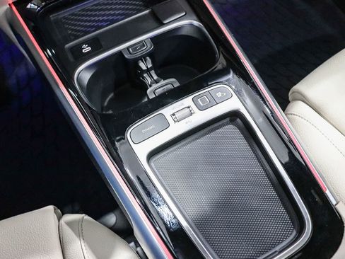 Certified 2026 Mercedes-Benz GLB 250 image 23