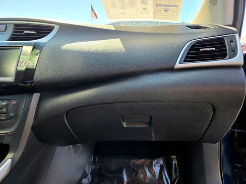 Used 2019 Nissan Sentra SV w/ Exterior Package image 41