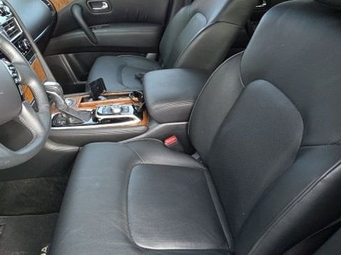 Used 2024 Nissan Armada SL w/ Captain's Chairs Package image 2