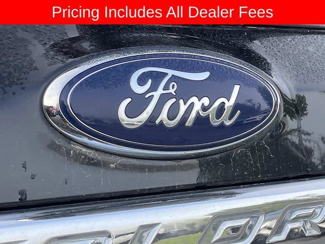 Used 2018 Ford Explorer XLT w/ Equipment Group 202A AWD/4WD image 6