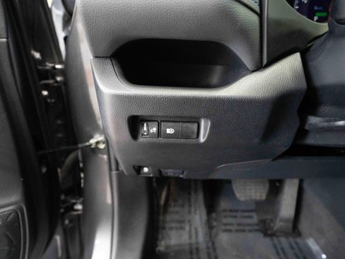 Used 2023 Toyota RAV4 SE image 11