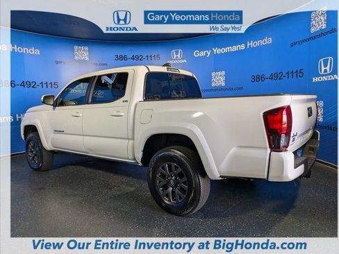 Used 2023 Toyota Tacoma SR5 w/ Technology Package AWD/4WD image 6