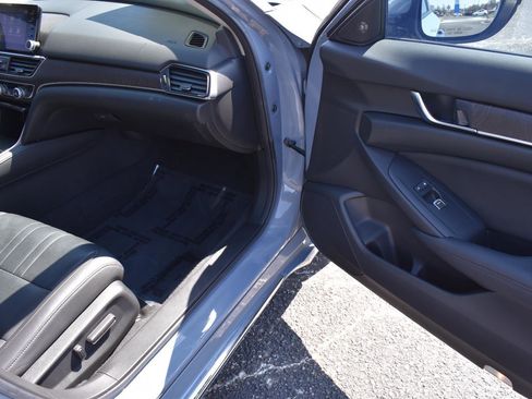 Used 2022 Honda Accord Touring image 15