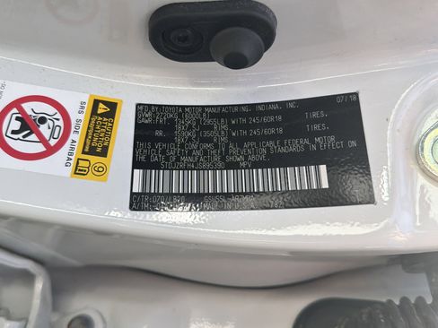 Used 2018 Toyota Highlander XLE image 36