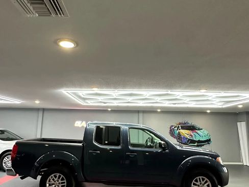 Used 2018 Nissan Frontier SV RWD image 7