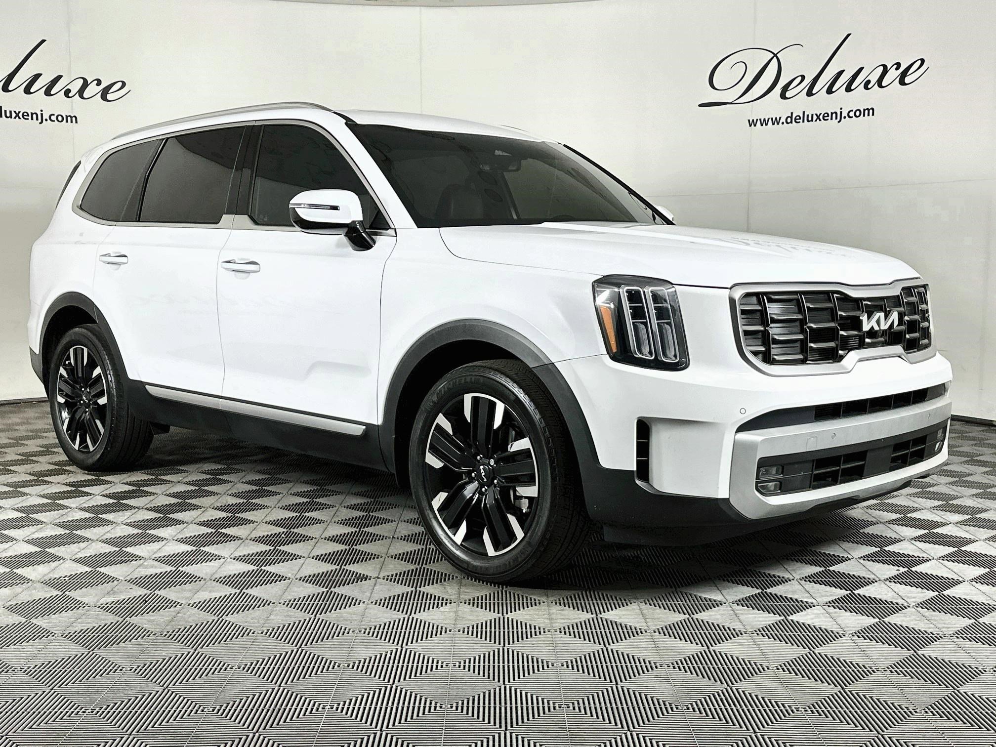 Used 2024 Kia Telluride SX Prestige AWD/4WD image 1