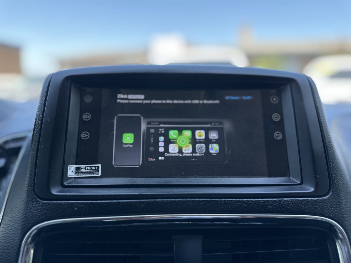 Used 2016 Dodge Grand Caravan American Value Package w/ UConnect Hands-Free Group FWD image 17
