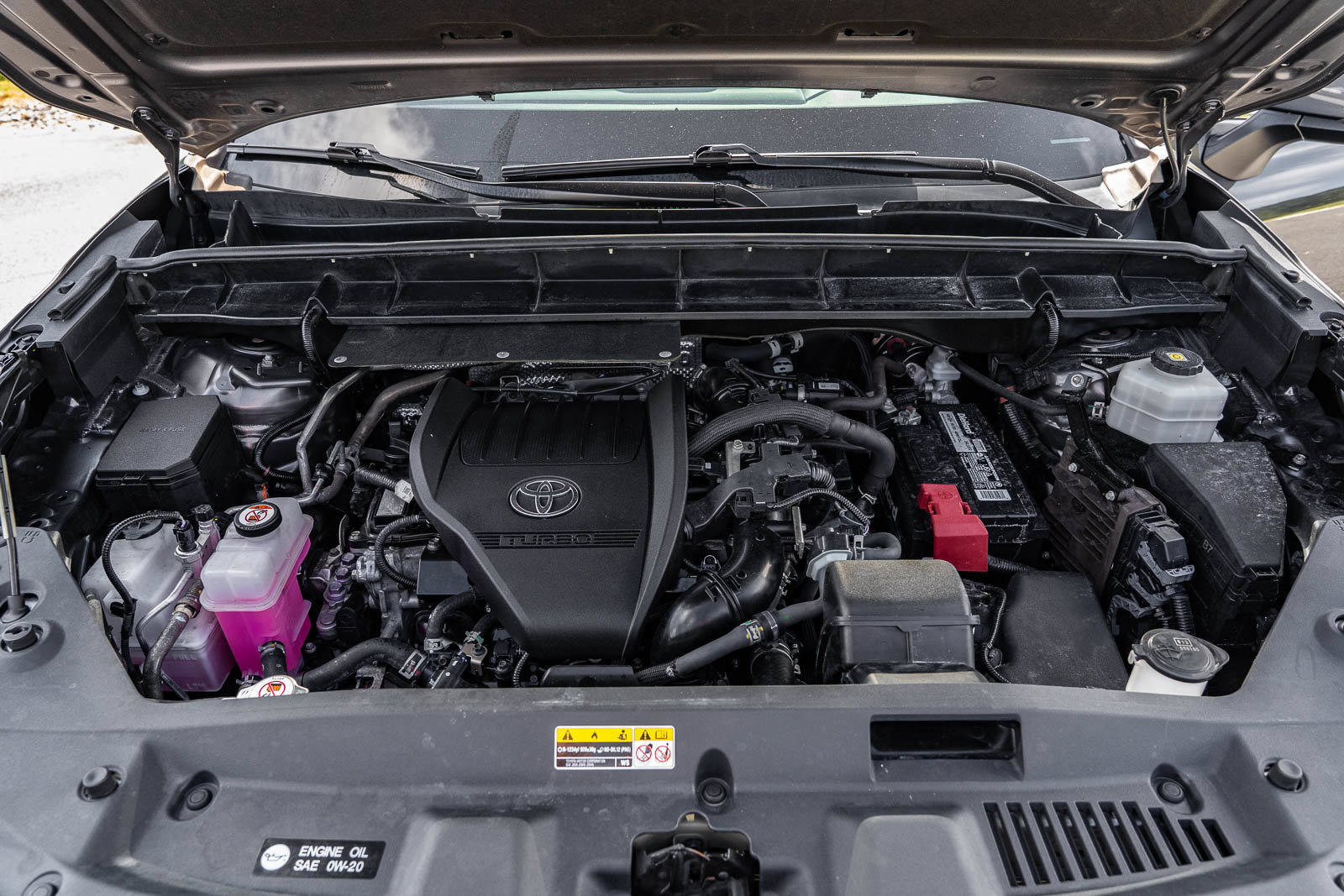 Used 2024 Toyota Highlander LE FWD image 21