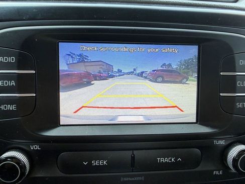 Used 2019 Kia Soul FWD image 16