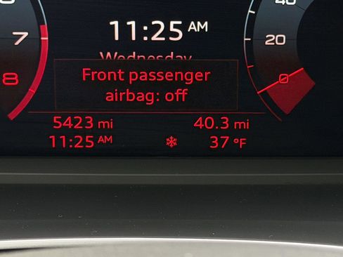 Used 2025 Audi Q3 2.0T Premium Plus w/ Premium Plus Package image 21