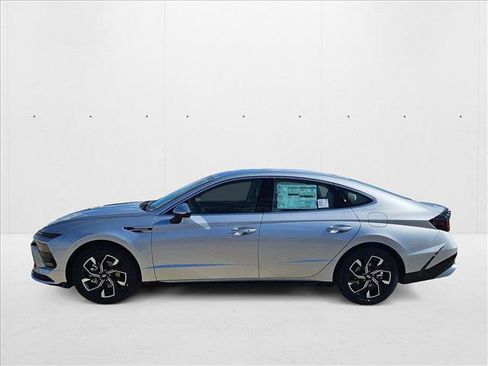 New 2025 Hyundai Sonata SEL image 8