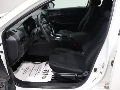 Used 2024 Nissan Sentra S image 10