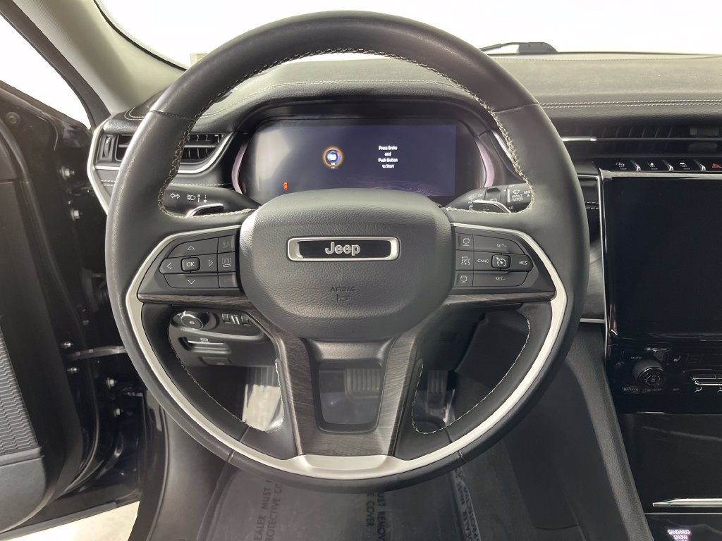 Used 2023 Jeep Grand Cherokee L Limited w/ Black Appearance Package AWD/4WD image 15